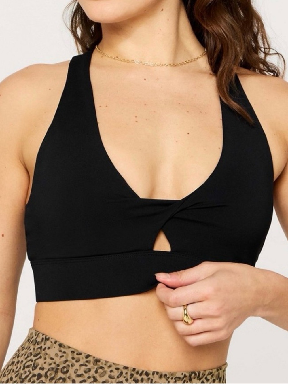 NEW Fabletics Oasis Twist Medium Impact Twist-Front Sports Bra Medium Black